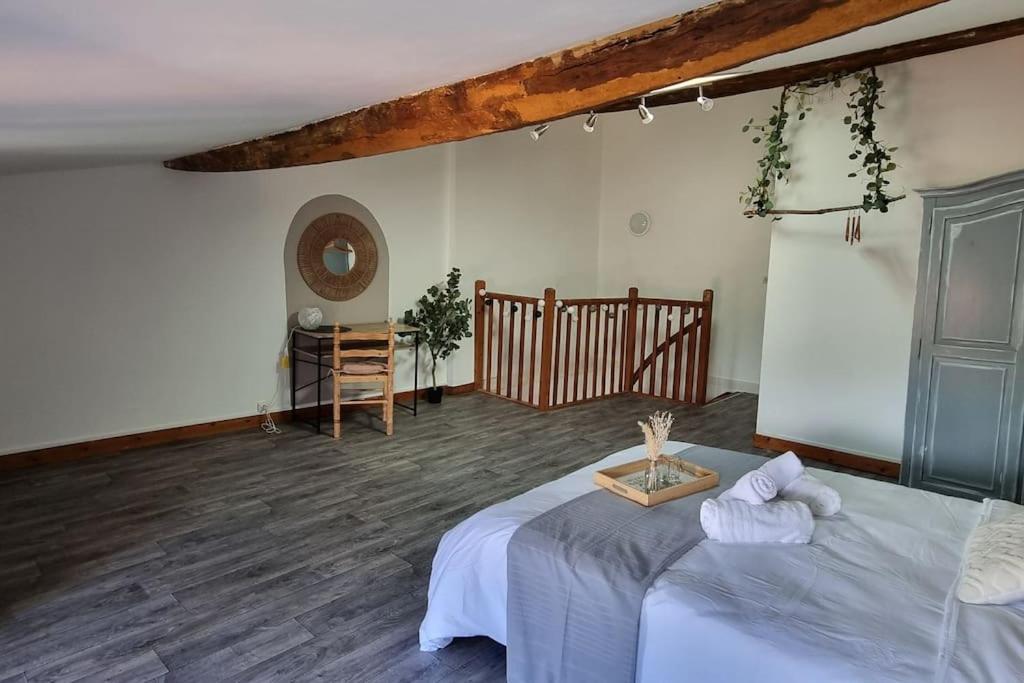 Le Duplex Du Centre - Ideal Pour Un Sejour Detente ! Saint-Savinien 외부 사진