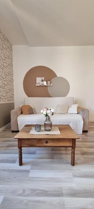 Le Duplex Du Centre - Ideal Pour Un Sejour Detente ! Saint-Savinien 외부 사진